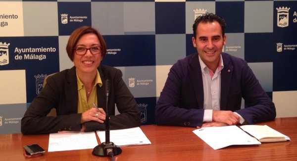 Gámez (PSOE) apuesta por mantener el Instituto Municipal del Libro y exige mejoras en las condiciones laborales de los empleados
