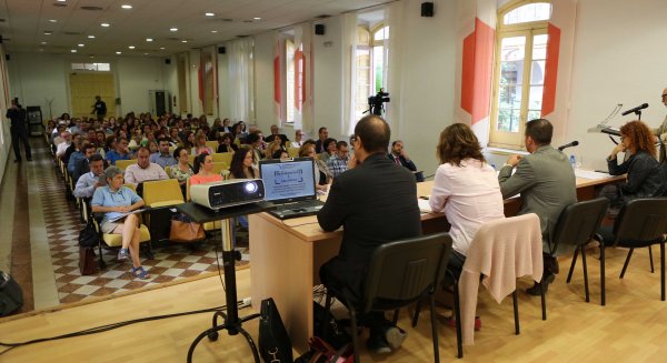 Más de 130 personas participan en una jornada sobre transparencia y archivos en la gestión pública