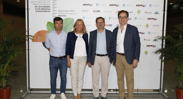 Ángeles Muñoz destaca la apuesta de la Asociación Española de Parques y Jardines Públicos por Marbella