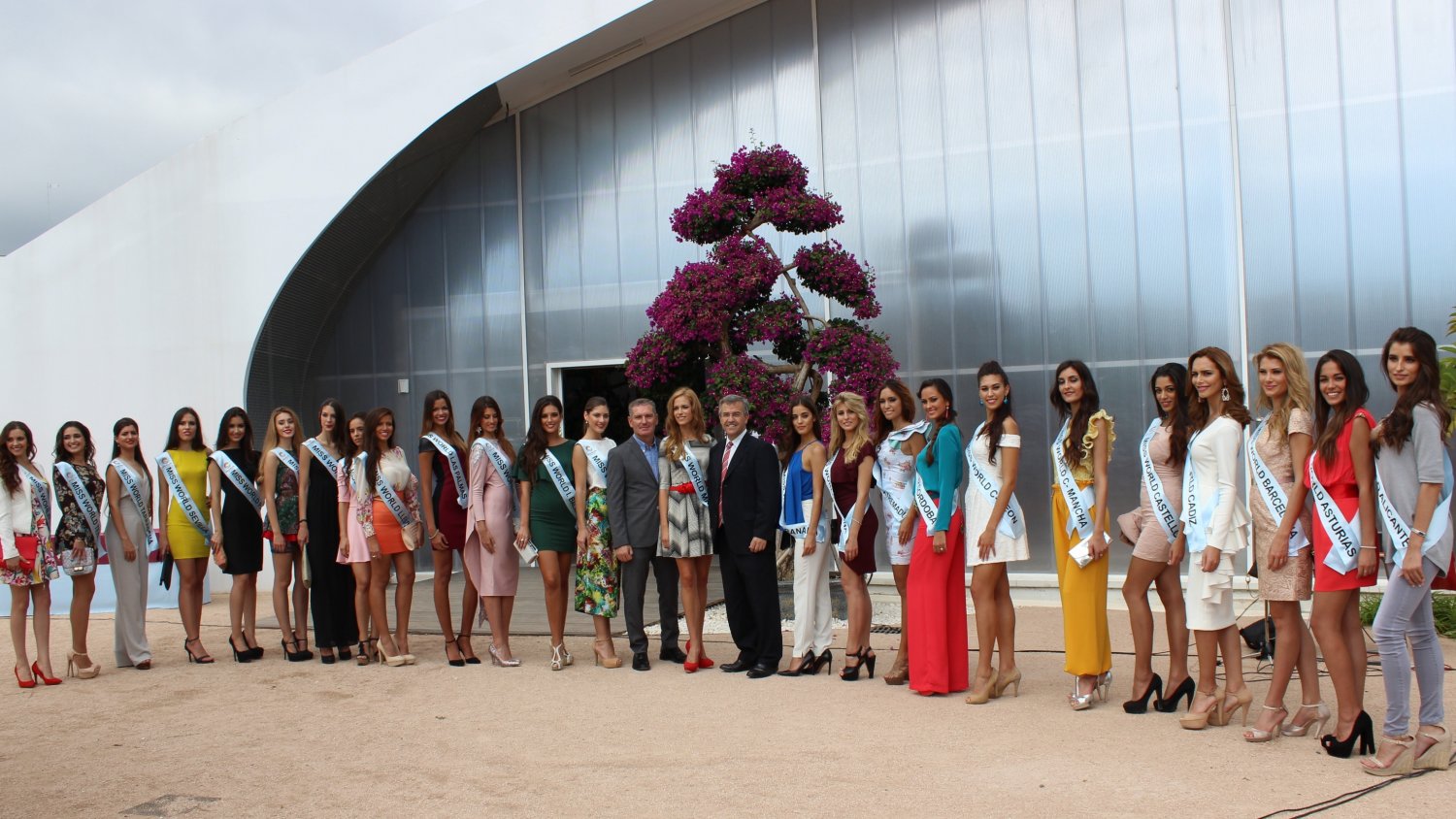 Comienzan las actividades de promoción de las 26 candidatas que compiten en Estepona por el título de Miss Mundo España 2015