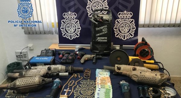 Desarticulada una organización criminal dedicada a la sustracción de catalizadores de coches