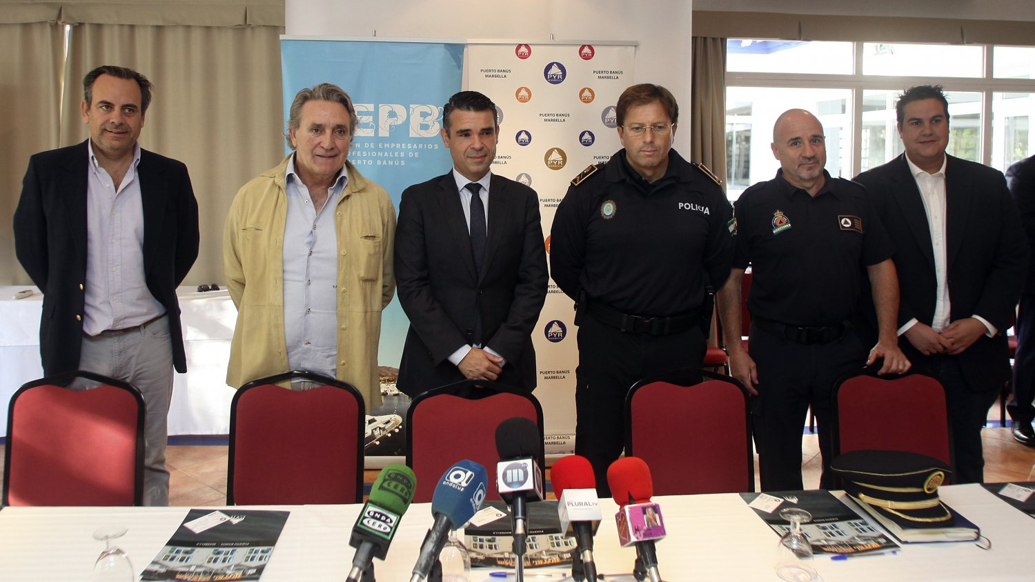 El Ayuntamiento de Marbella y empresarios se unen para coordinar actuaciones y mejorar la promoción turística de Puerto Banús