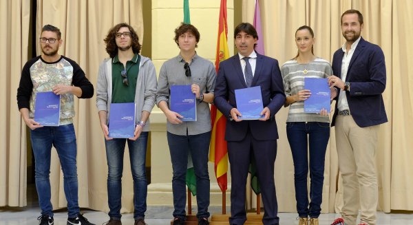 Los artistas que participan en la Bienal de Jóvenes Creadores de Europa editan un catalogo propio