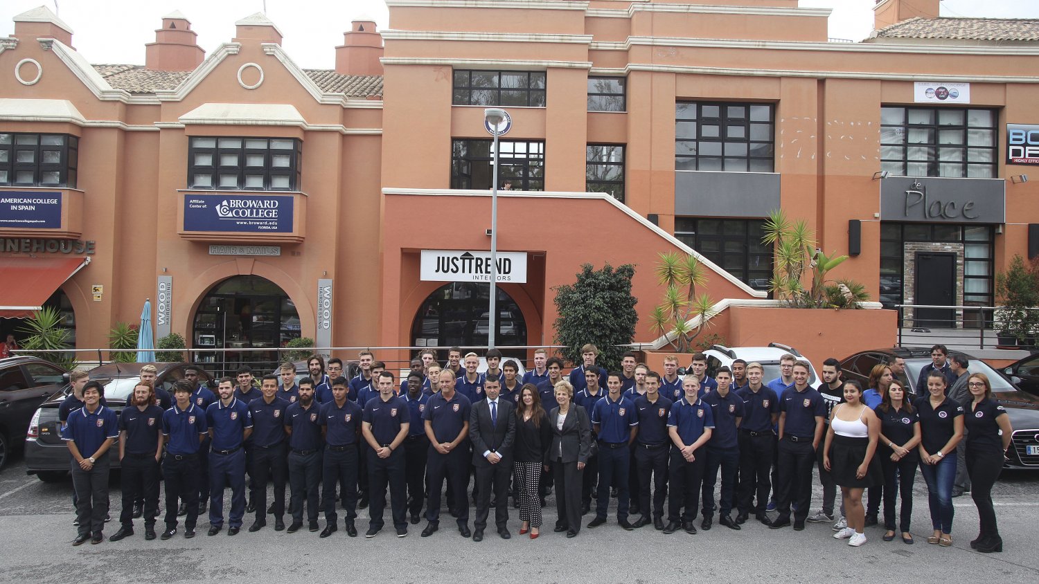 Marbella tramitará a partir de 2016 dos becas universitarias para alumnos del municipio en The American College