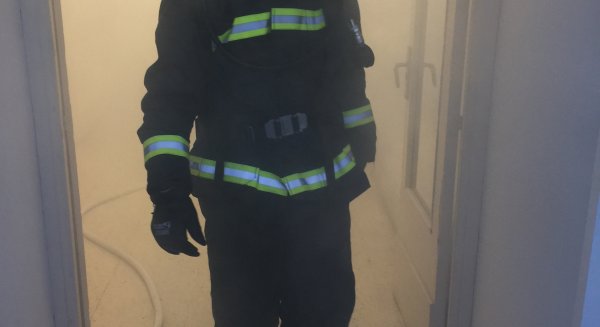 Medio centenar de trabajadores participan en un simulacro de incendio y evacuación en el Hospital Civil