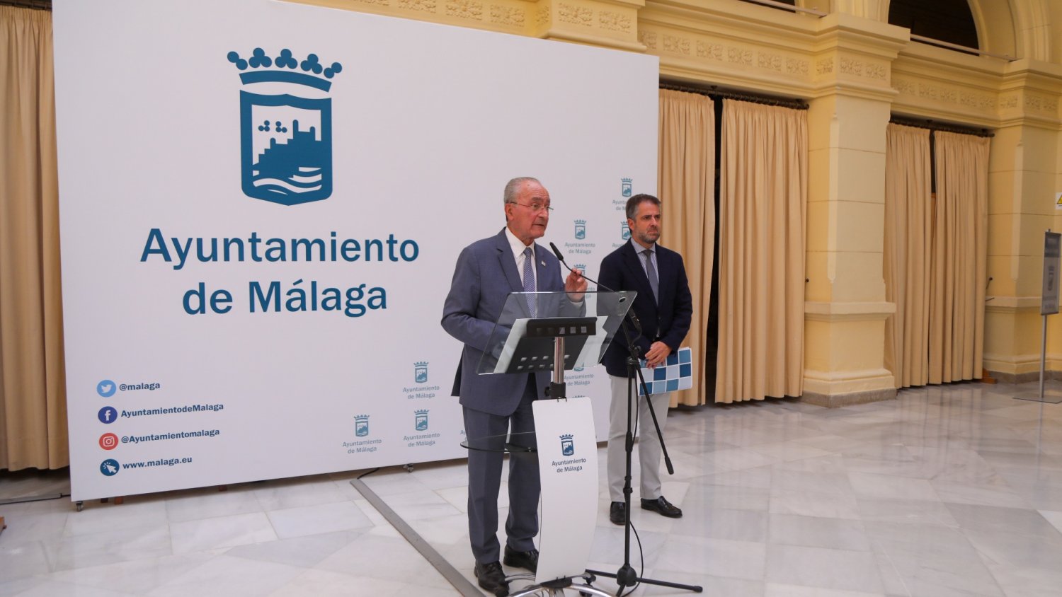 El Ayuntamiento adelanta un millón de euros para la construcción del tejado de dos aguas de la Catedral