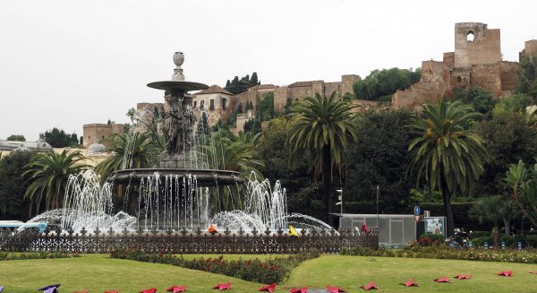 Las palomas mensajeras de papel toman la ciudad para anunciar el 134 aniversario del nacimiento de Picasso
