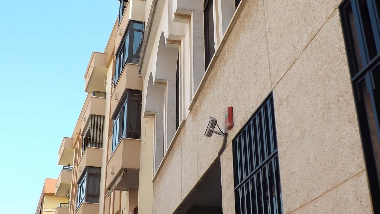 Rincón contrata las obras de reparación del vuelo del edificio del Ayuntamiento tras el desprendimiento de una cornisa