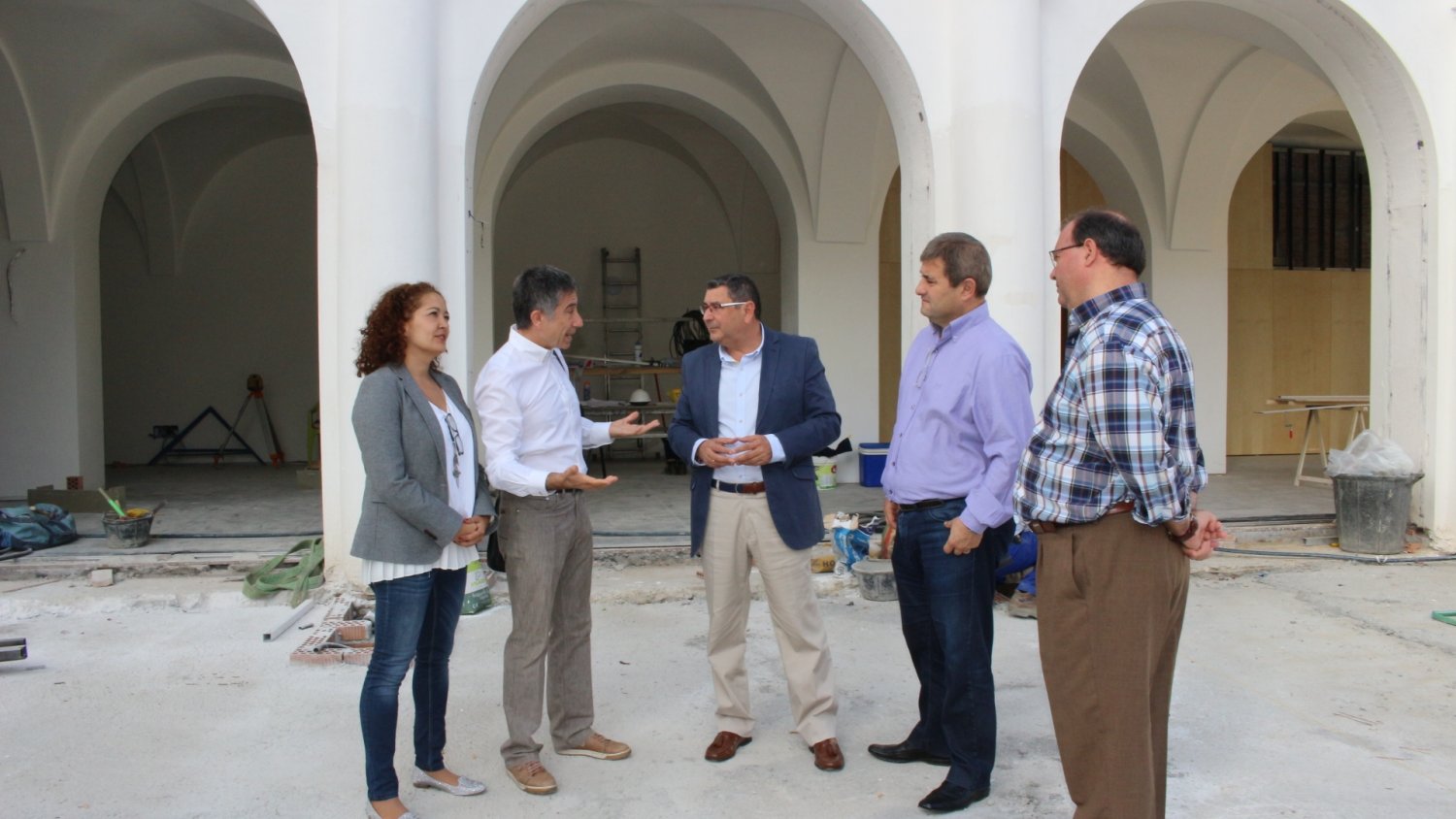 Moreno Ferrer asegura que el Ayuntamiento apuesta por dinamizar el casco histórico de Vélez
