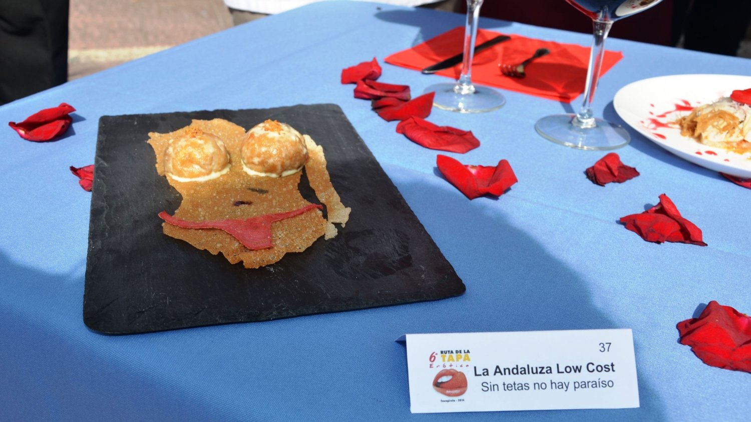 Un centenar de establecimientos participarán en la ruta de la tapa erótica de Fuengirola