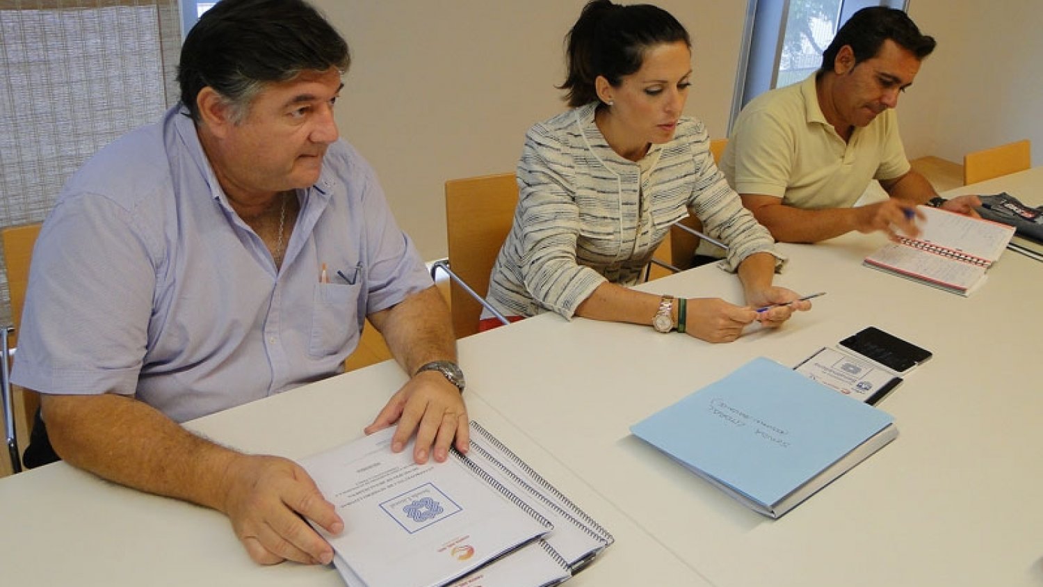 El Ayuntamiento de Benalmádena entrega a Diputación el anteproyecto de la senda litoral