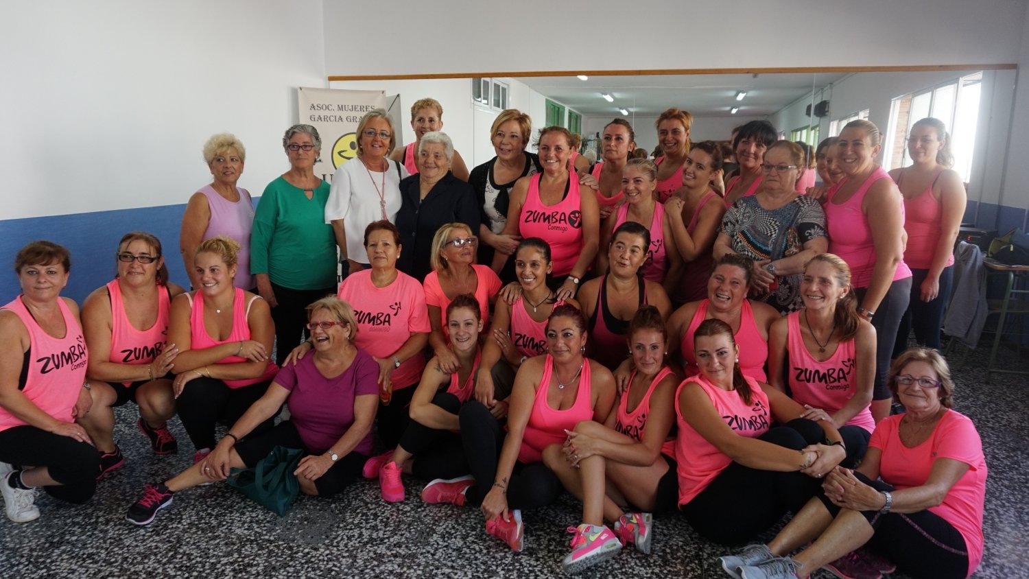 Villalobos (PP) destaca la implicación del Gobierno con las mujeres en empleo y pensiones