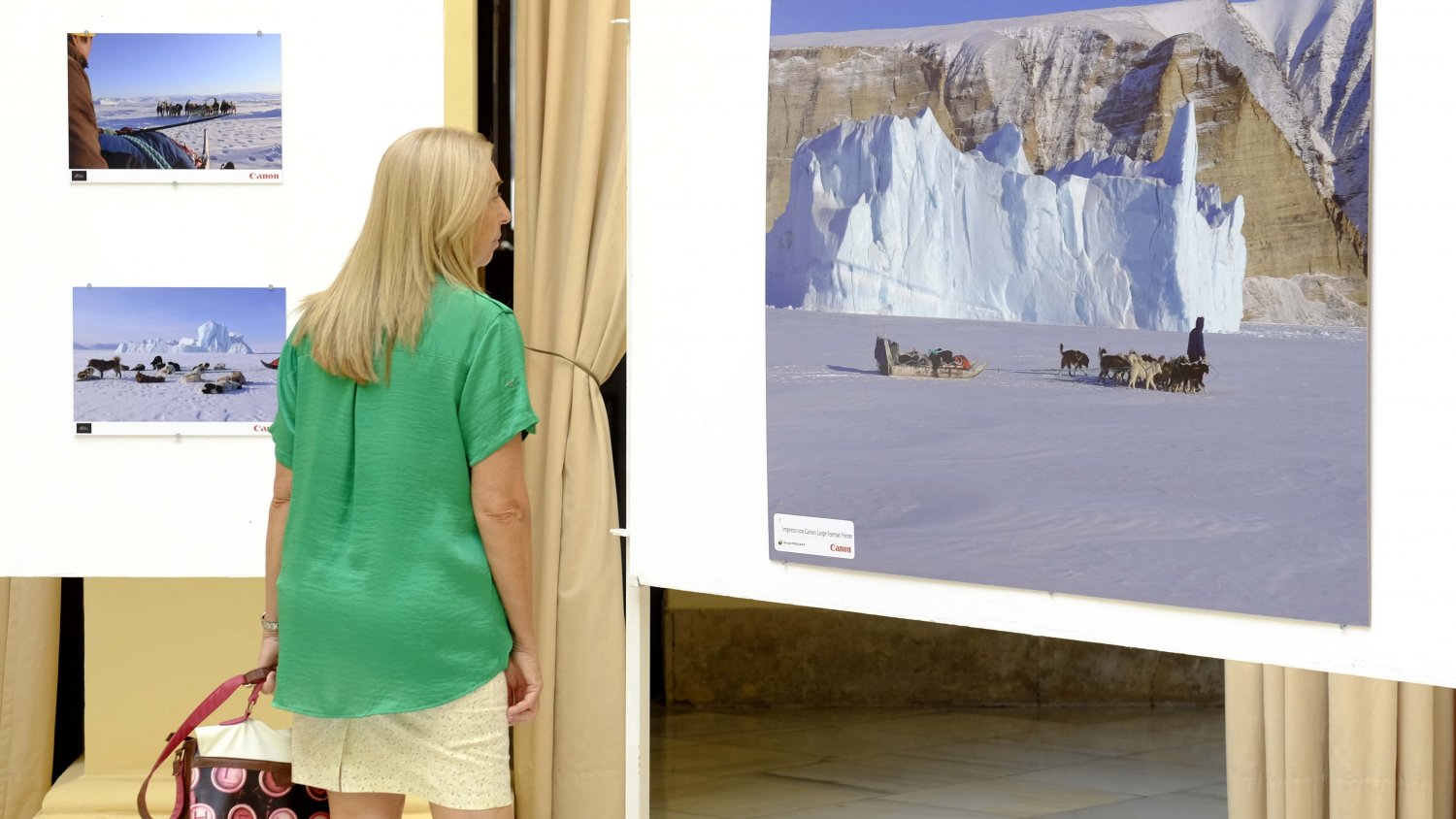 La exposición 'Desafio en el Ártico' se instala en el Ayuntamiento