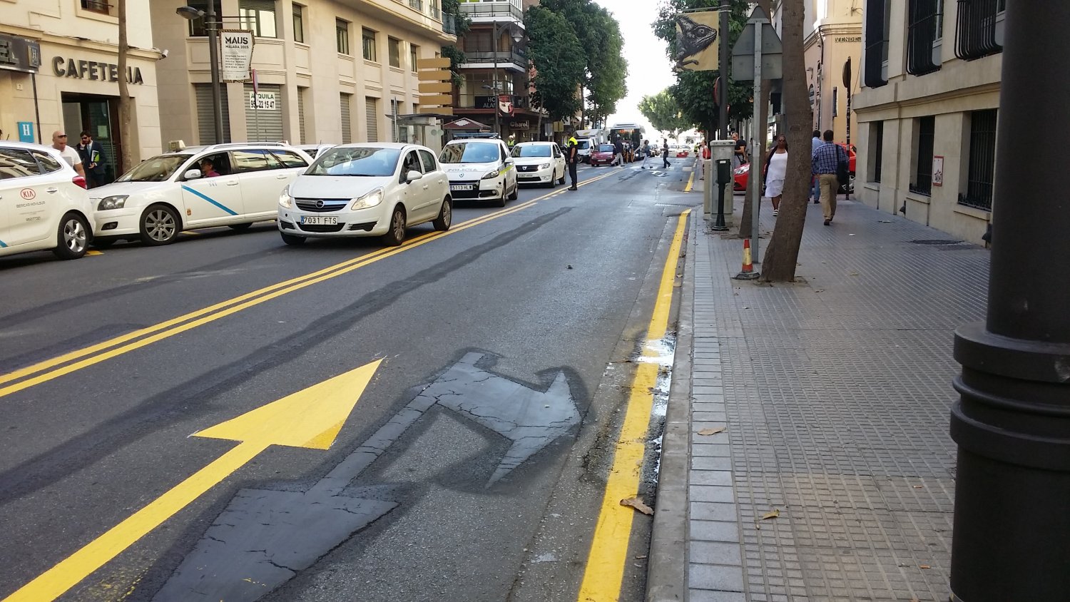 El avance de las obras del metro modifica el tráfico en la calle Mármoles y en el Puente de la Aurora
