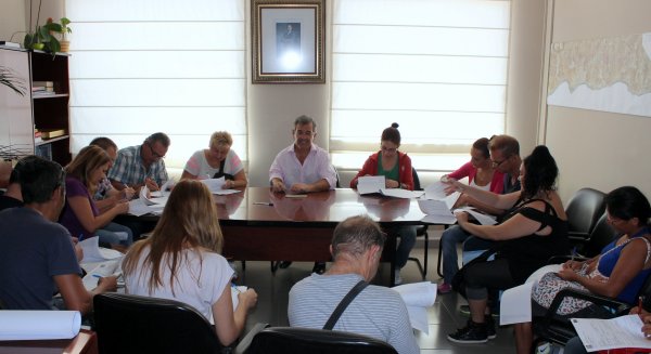 Estepona firma 93 contratos del plan de empleo para personas en riesgo de exclusión social