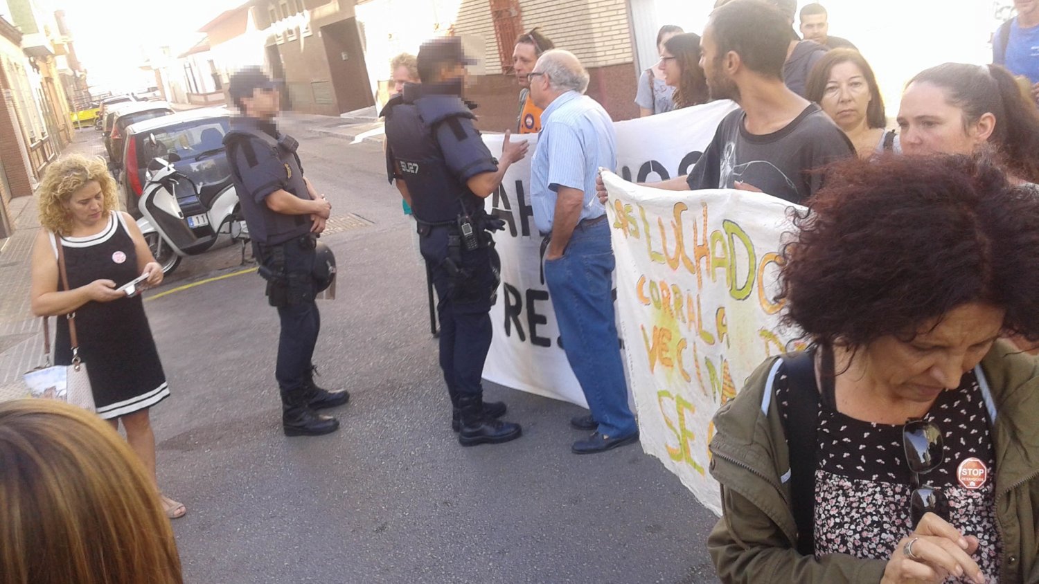 Desalojan a ocho familias que tenían ocupado un edifico en la calle Malasaña de la capital