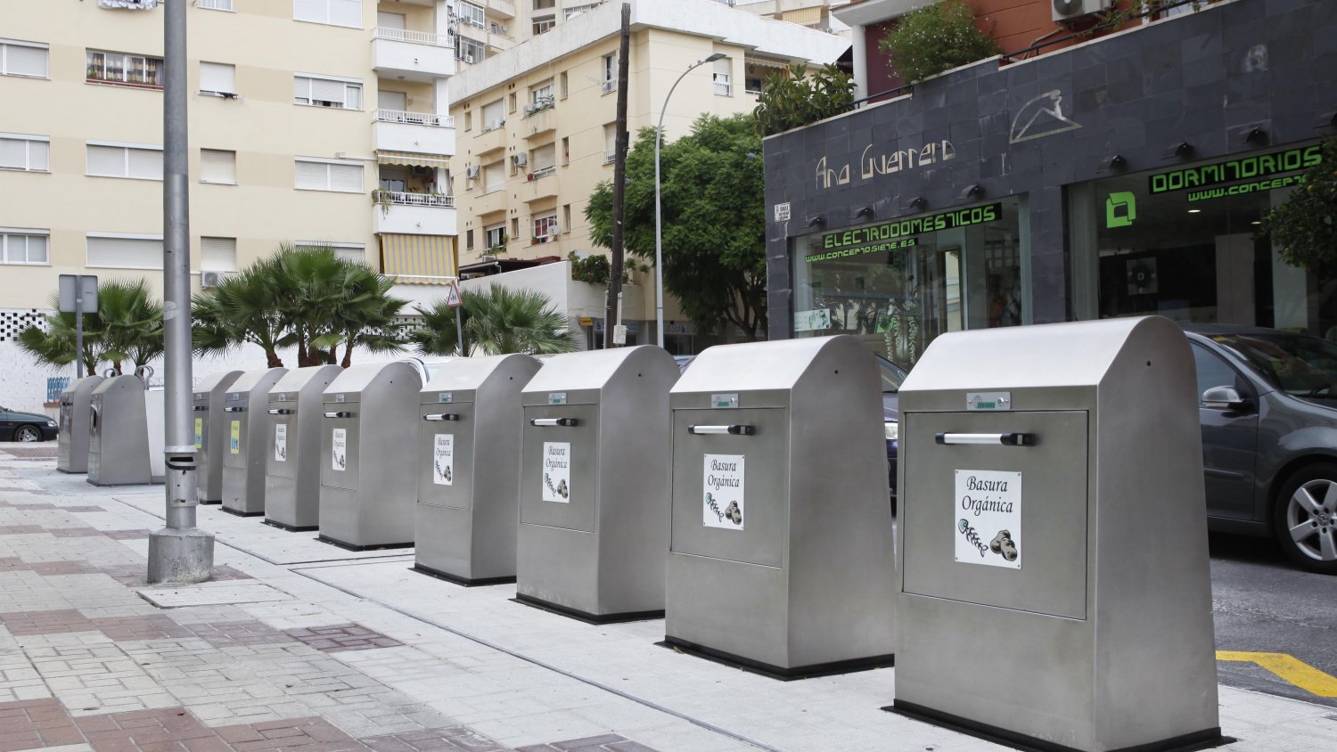 Torremolinos continuará con su campaña de limpieza de cara al otoño