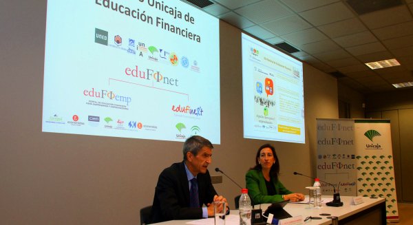 Unicaja celebra el Día de la Educación Financiera con una jornada sobre el emprendimiento empresarial en Málaga