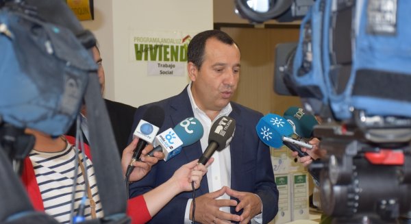 Ruiz Espejo destaca las políticas útiles para las personas en los 100 primeros días de gobierno de la Junta de Andalucía