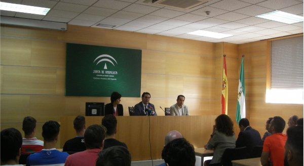 El Instituto Andaluz del Deporte abre el curso 2015-16 con una oferta de 650 plazas en titulaciones de técnicos