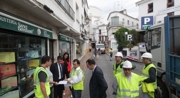 Marbella estudia las soluciones que provoca el antiguo embovedado del Río Huelo
