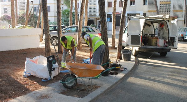Mijas refuerza la iluminación viaria de la urbanización Alhamar