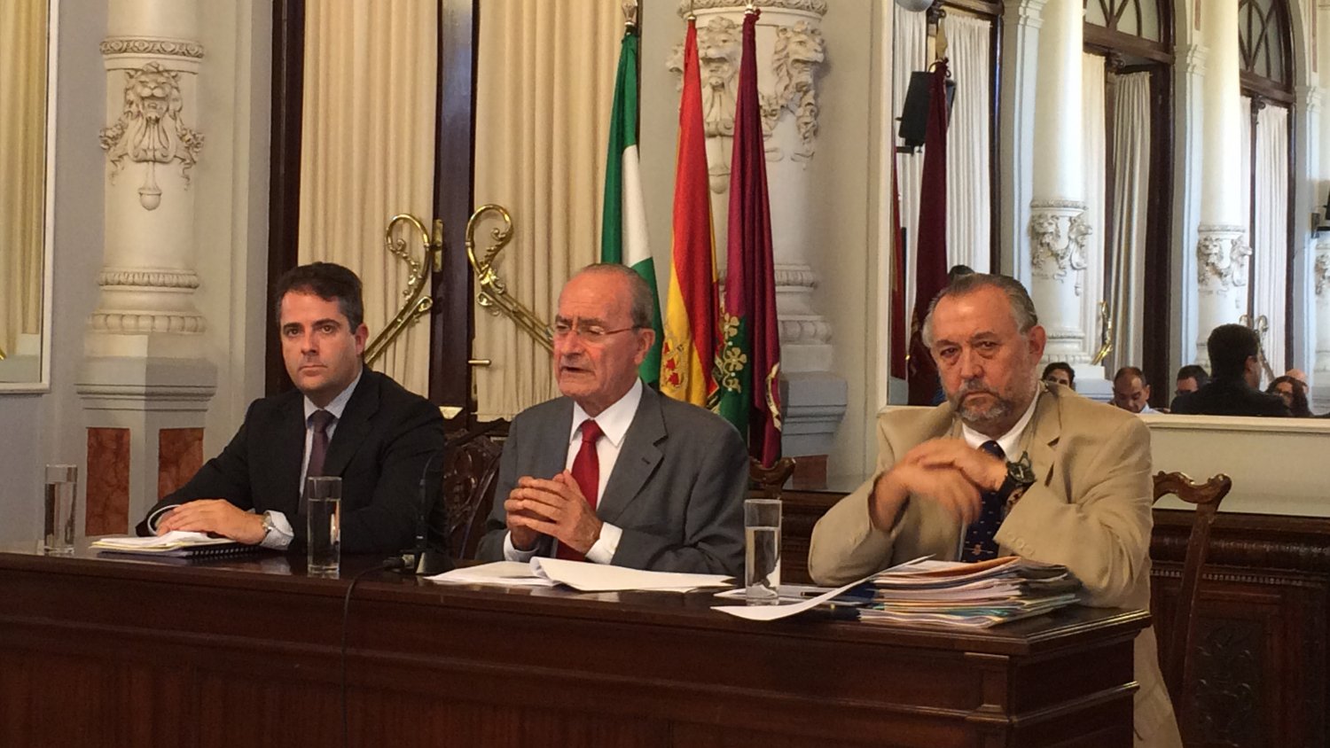 El Ayuntamiento permitirá a los malagueños ahorrar más de 10 millones de euros y aumentará las ayudas al IBI para 2016