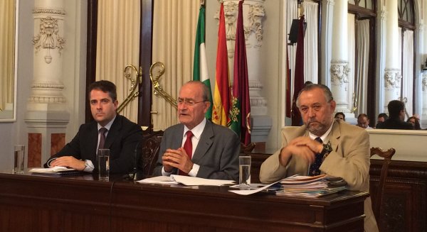 El Ayuntamiento permitirá a los malagueños ahorrar más de 10 millones de euros y aumentará las ayudas al IBI para 2016
