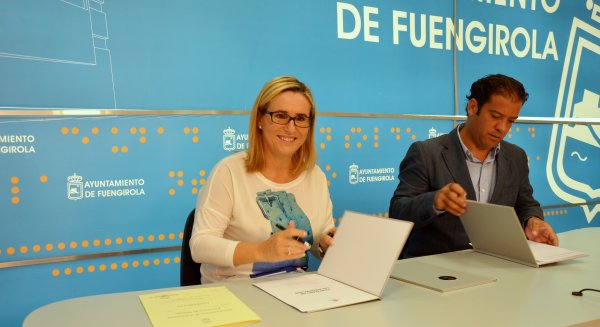 El Ayuntamiento de Fuengirola y McDonald´s firman un convenio para la contratación preferente de fuengiroleños en su nuevo local