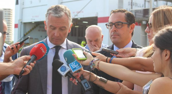 Briones destaca el liderazgo de Málaga en el incremento de viajeros y vehículos en la OPE