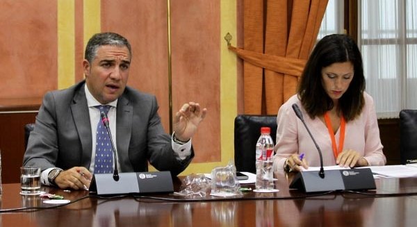 Bendodo defiende una mayor agilidad en la tramitación de los planes urbanísticos