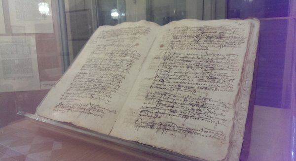 El Archivo Municipal expone un documento sobre el fallecimiento de Felipe El Hermoso