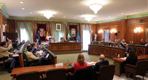 El Pleno reclama al Gobierno central que desista de demoler una parte del Paseo Marítimo de Marbella