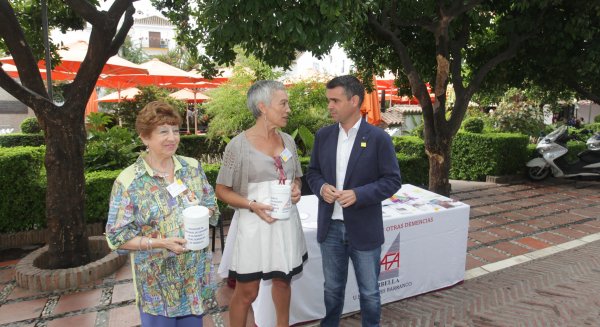 Bernal respalda a la Asociación AFA Marbella en la conmemoración del Día Mundial del Alzheimer