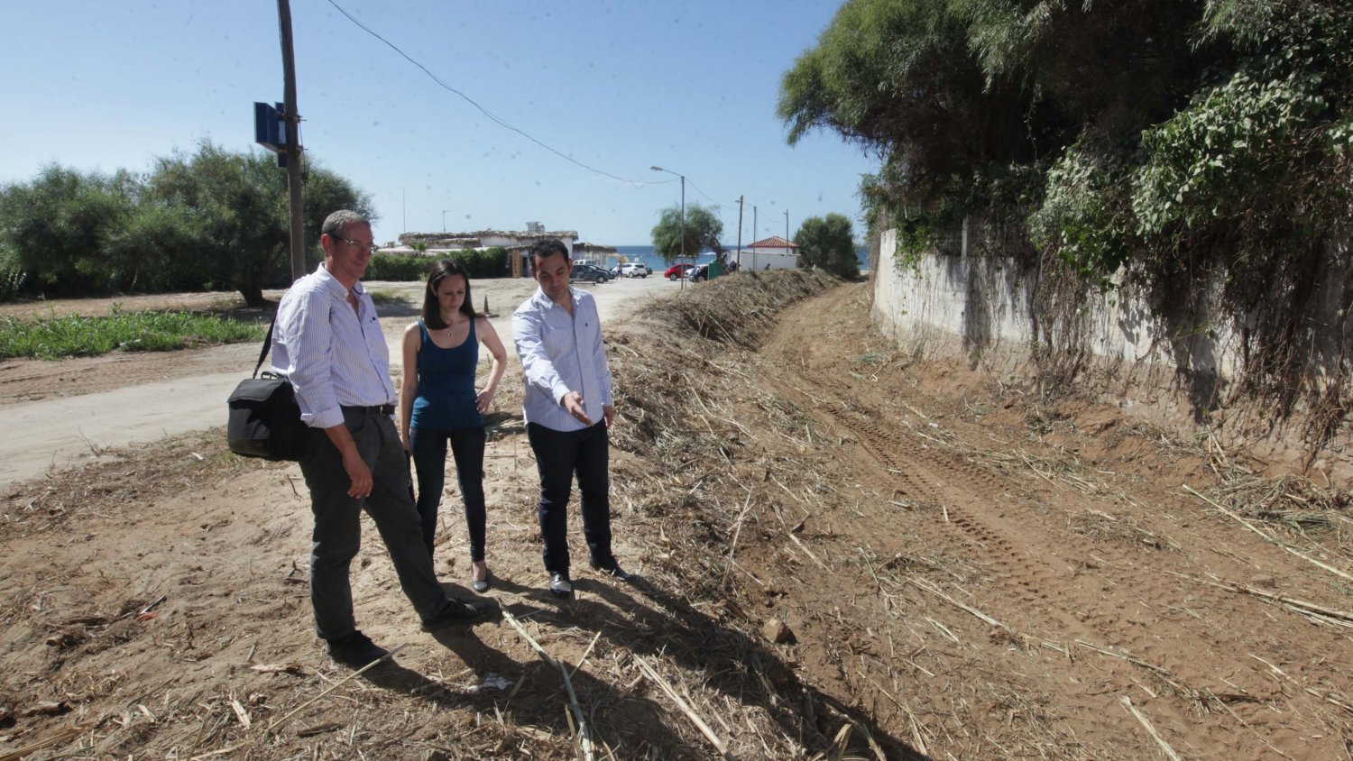 El Ayuntamiento de Marbella comienza los trabajos de prevención en la zona sur del arroyo Sequillo