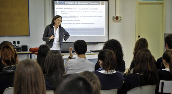 Unicaja, Banco Ceiss y la Universidad de Salamanca firman un acuerdo para impulsar programas de educación financiera