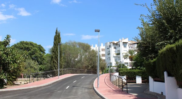 Estepona finaliza el puente de Costalita, que conecta a 3.000 vecinos de las urbanizaciones
