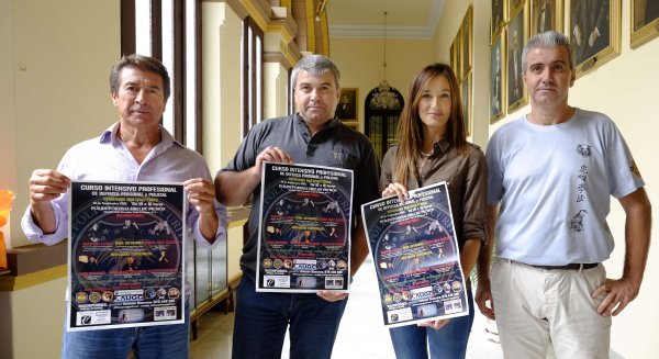 Los principales maestros de la defensa personal y policial en España imparten un curso en Málaga
