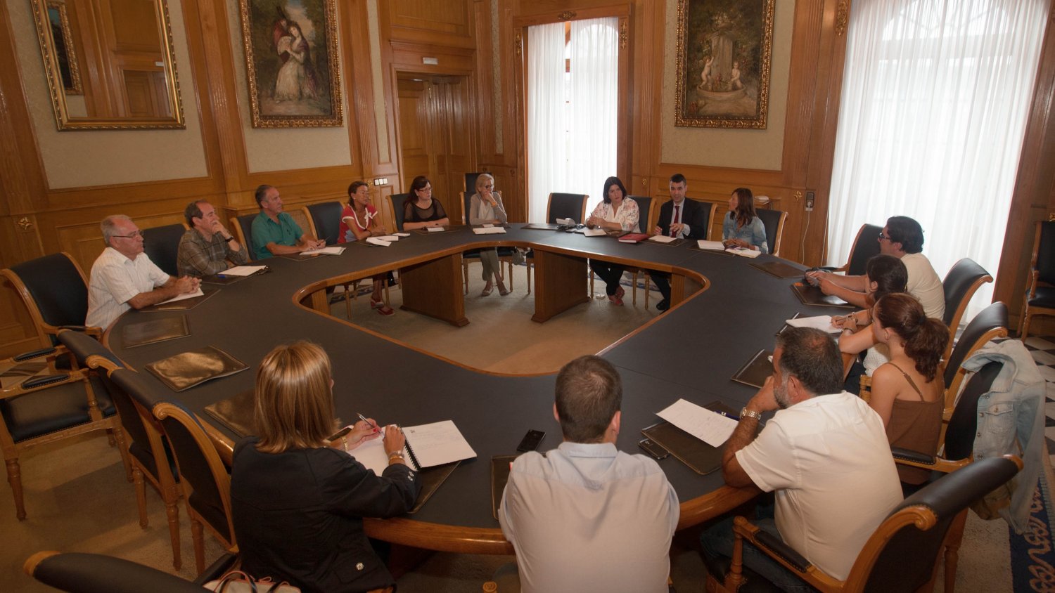 Marbella celebra la primera Mesa Social por el Empleo para desarrollar planes adaptados las demandas de los parados