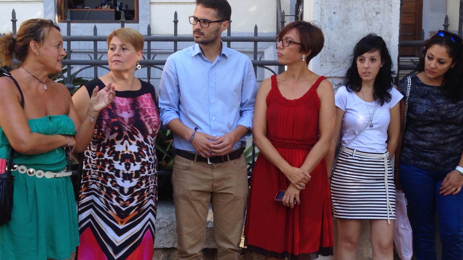 El PSOE exige mejorar las condiciones laborales de los informadores turísticos en Málaga