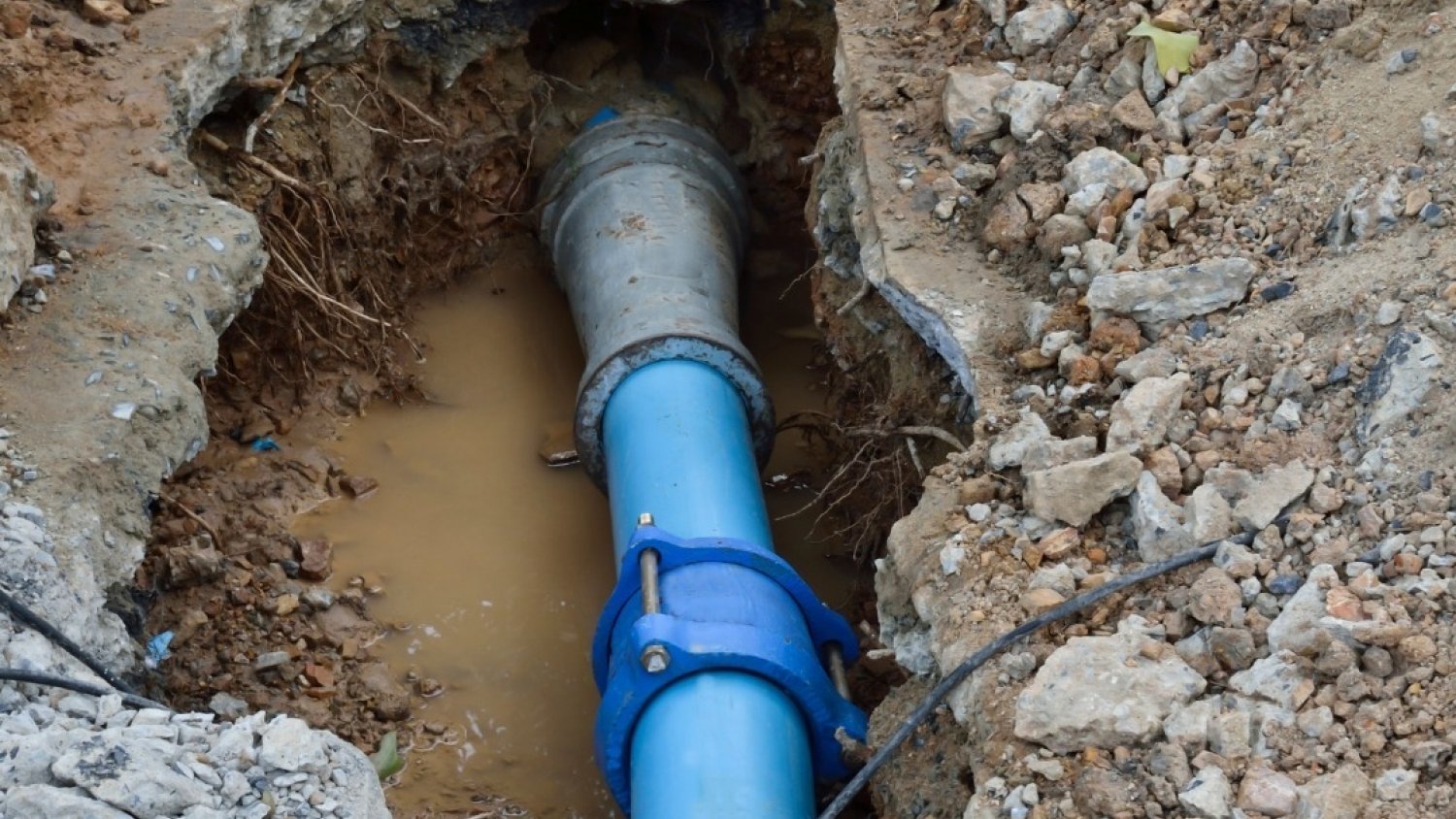El suministro de agua en alta se interrumpirá en las tomas de El Pinillo debido a la reparación de una avería