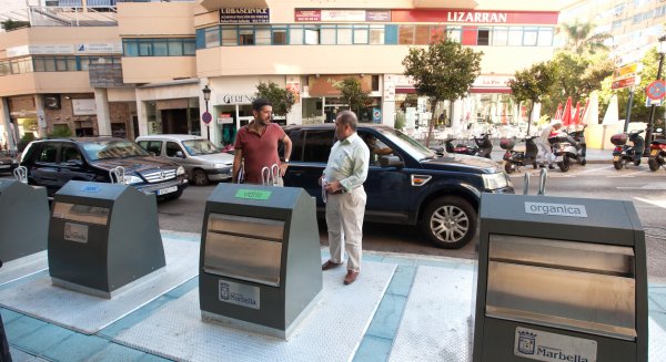 El Ayuntamiento de Marbella abre los 13 nuevos grupos de islas ecológicas
