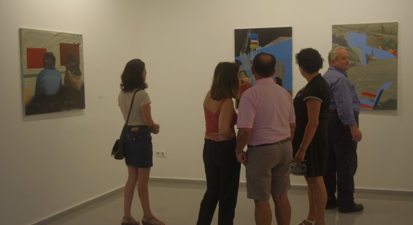 La Caja Blanca acoge una muestra con momentos familiares íntimos en pinturas al óleo