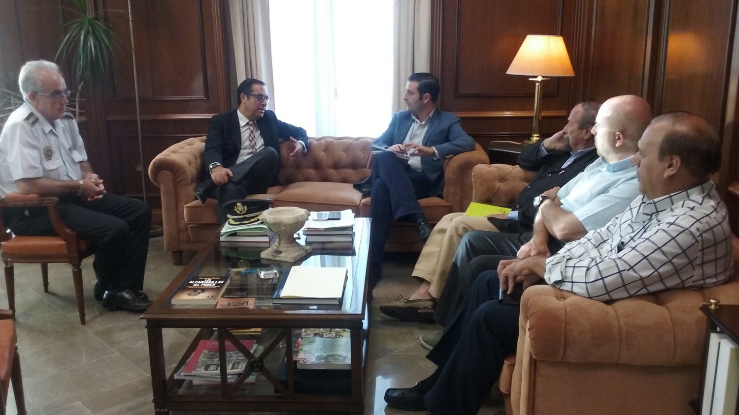 Briones inicia ronda de reuniones con responsables de la Administración General y sindicatos