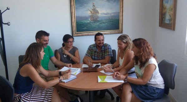 Rincón imparte un curso formativo de Introducción al Diseño de Aplicaciones Móviles dirigido a desempleados