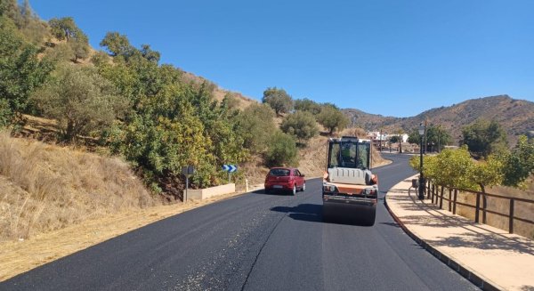 Diputación comienza un plan de asfaltado en un centenar de kilómetros de 22 carreteras provinciales