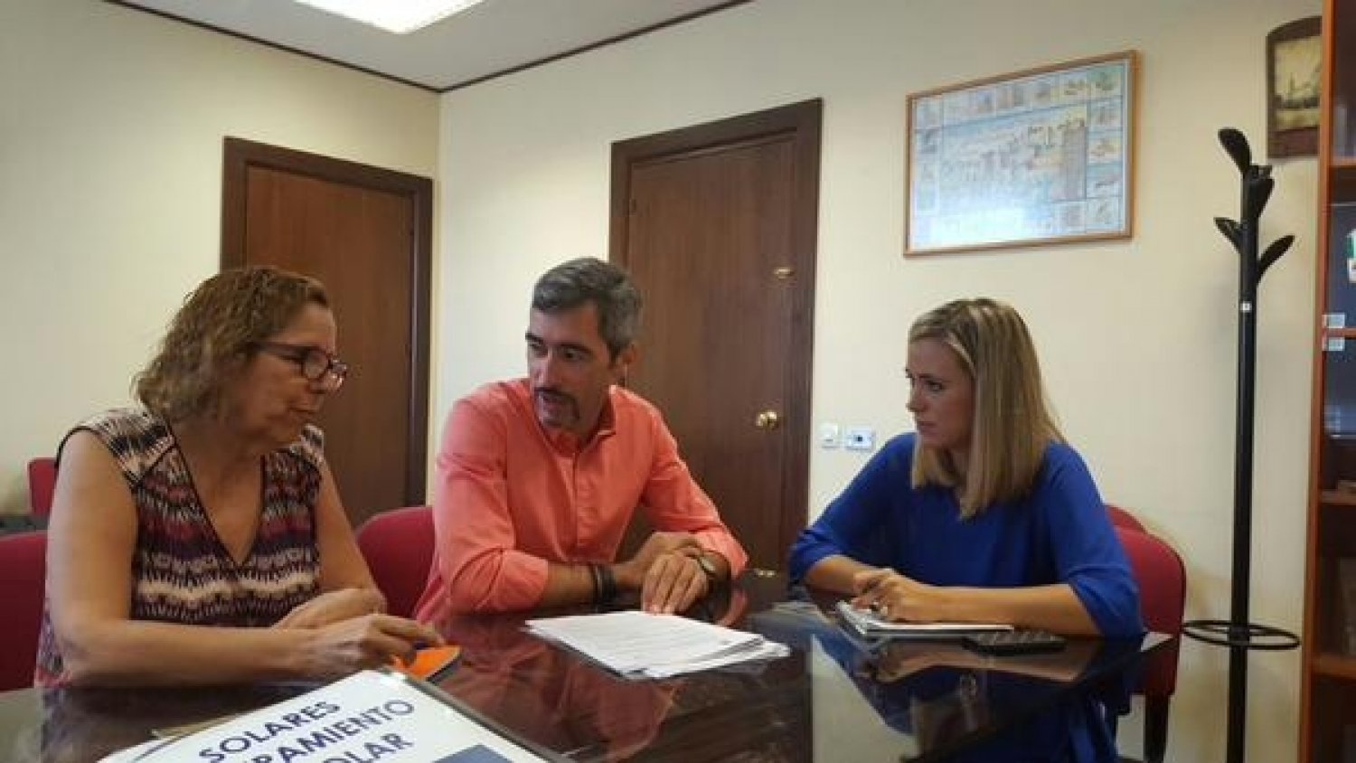 Equipo de gobierno de Benalmádena informa a la Junta sobre los terrenos para la construcción del nuevo instituto
