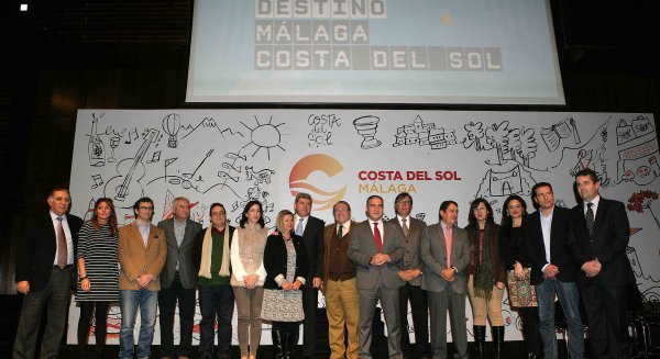 Bendodo reclama como “necesidades urgentes” el saneamiento integral y la recuperación de las escuelas de hostelería