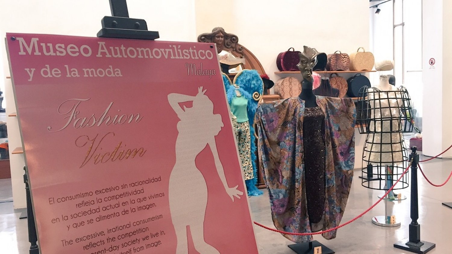El Museo Automovilístico y la Pasarela Larios celebran su quinto aniversario como referentes de la moda en Málaga