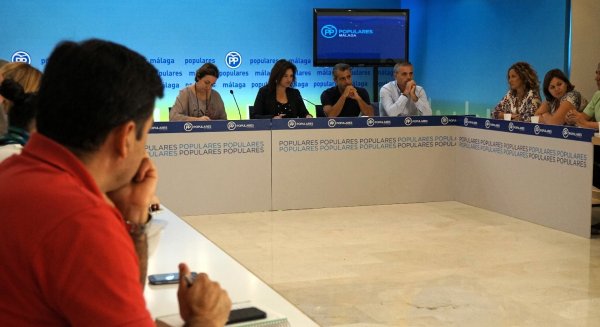 El PP de Málaga se pone al servicio de colectivos y asociaciones para acoger refugiados